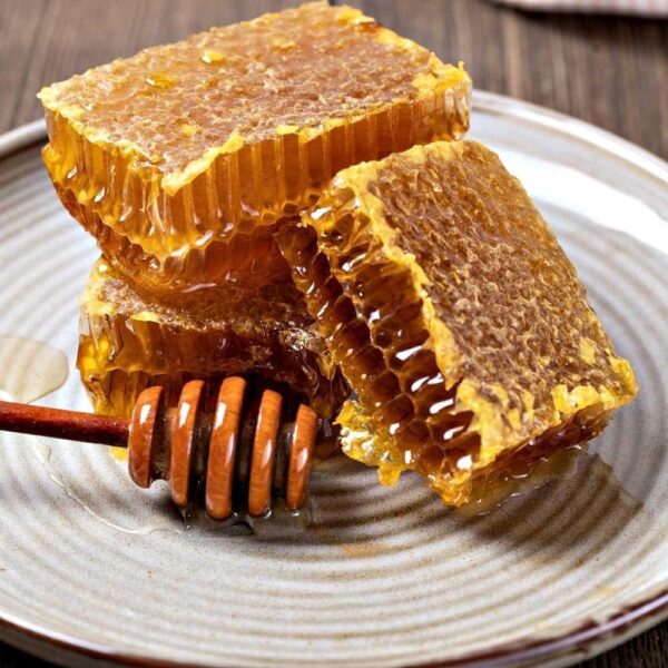 Sare Hanımın Çiftliği Karakovan Petek Bal 500 Gr